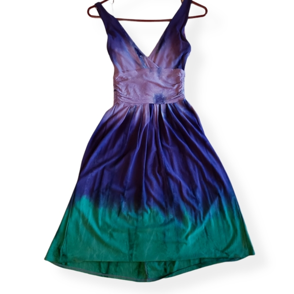 Ladies dress - Picture 10 of 11